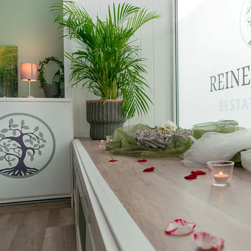 Fenster Reiner Horn Bestattungen
